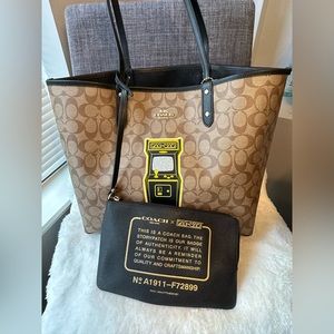 Coach Pac-Man Tote Bag Reversible Signature Khaki and Black with Wristlet
